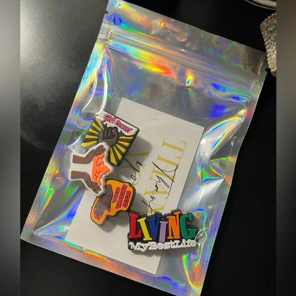 Shoe Charms (4pc) - Picture 2 of 2